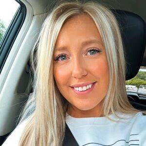 Meet your Posher, Lo